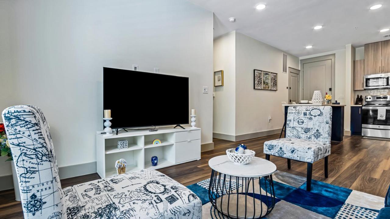 Cozy Retreat-Free Reserved Parking-Pool Addison Exterior foto